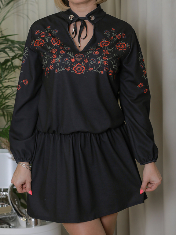 czarna sukienka haftowane kwiaty folk 0029 (1)